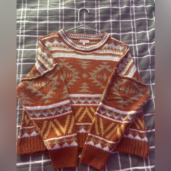 Gilded Intent Patterned Sweater - Picture 2 of 4